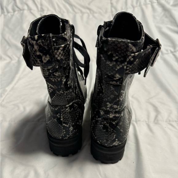 New Abound Snakeskin Print Lace-Up Boots Womens Size 7 Victor Buckle Side Zip - Picture 9 of 14